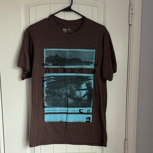 Quiksilver Brown and Blue Graphic Tee